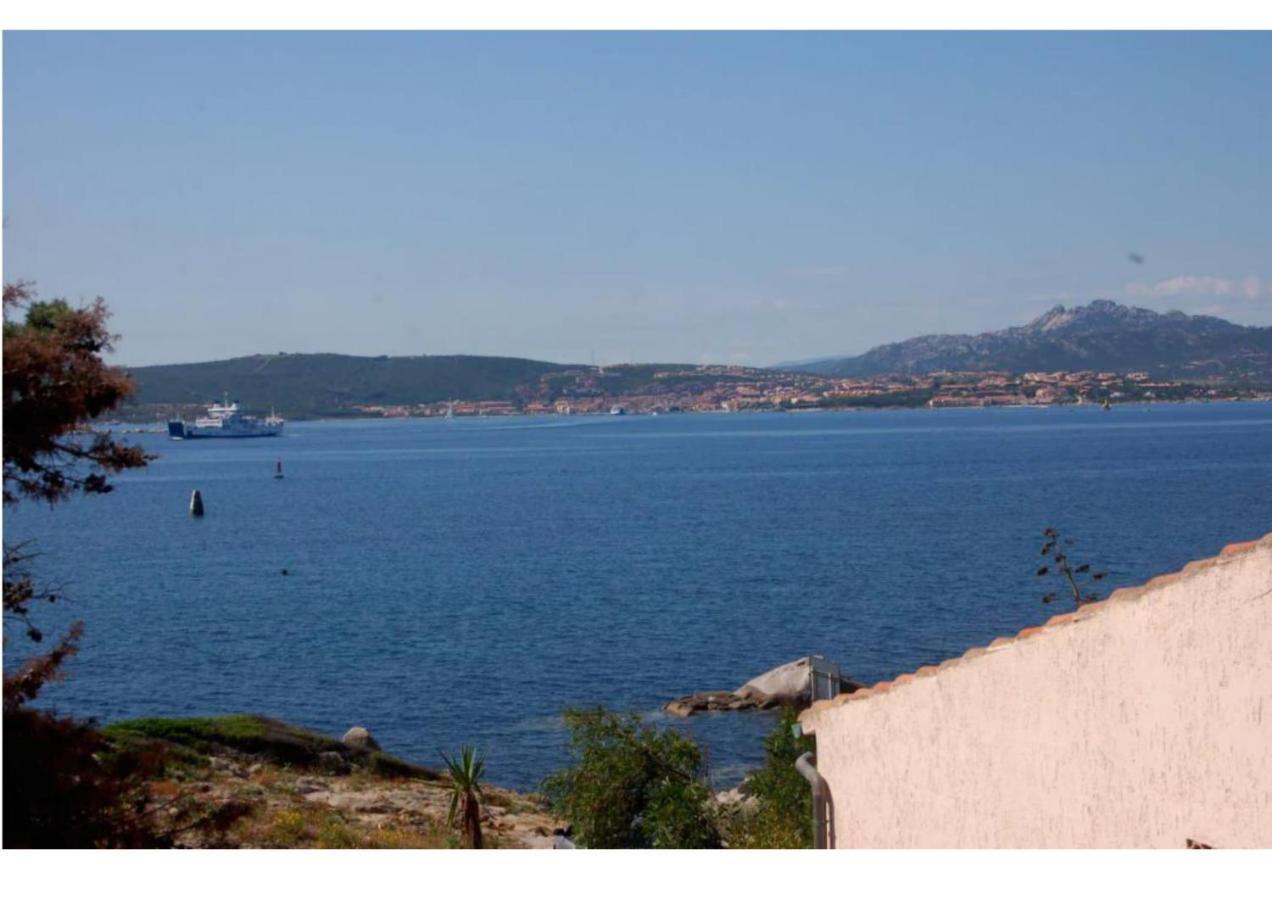 Casa Vacanze A Pochi Passi Dal Mare Ла-Маддалена Екстер'єр фото